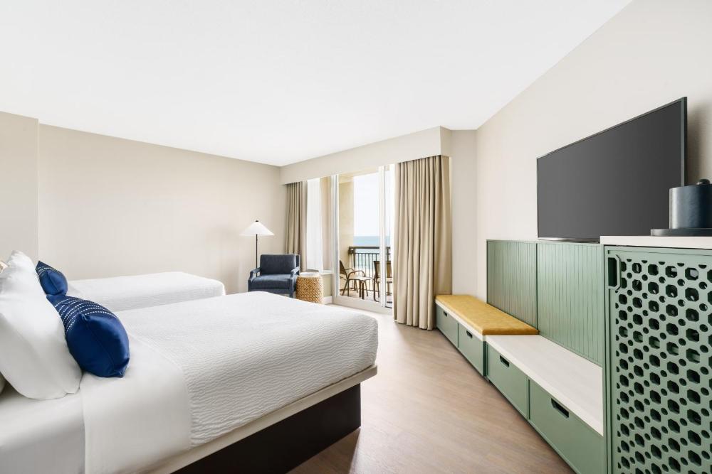 Deluxe Queen Room with Two Queen Beds and Ocean View interior
