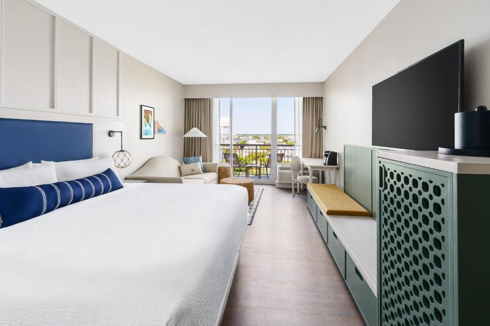 King Room with Sofa Bed - Sunset View interior